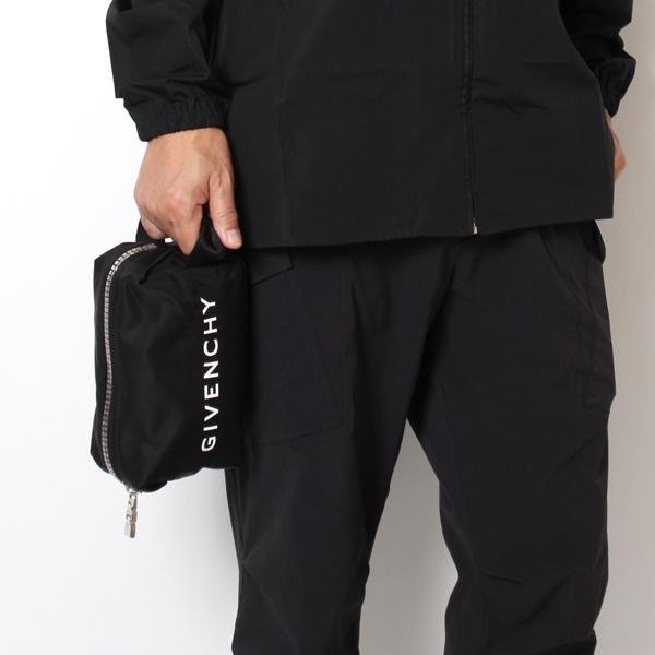 💎Han's house精品服飾💎 GIVENCHY 紀梵希Logo 尼龍 防水 手拿包  20X12X8CM 現貨 原價20500-1