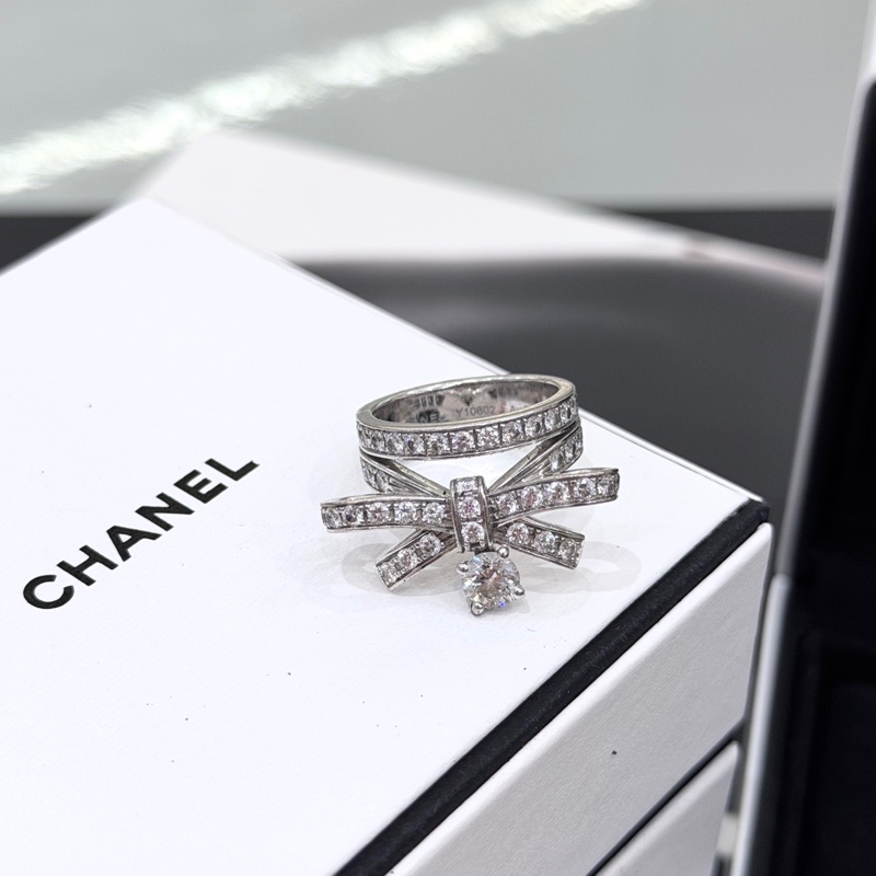 Chanel香奈儿 白金满钻蝴蝶结戒指-2