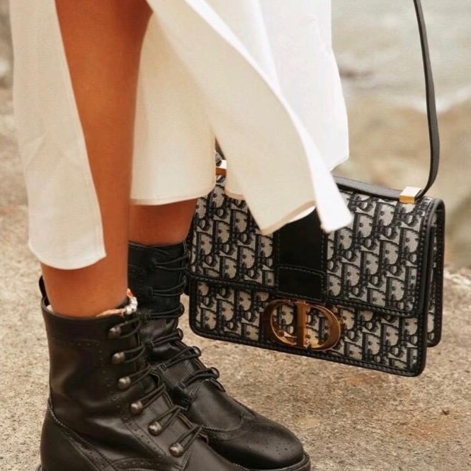 Dior迪奥 Montaigne老花刺繡蒙田30 經典老花拼金扣  尺寸24*17*7-9