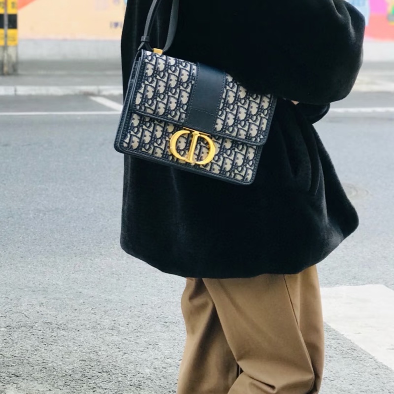 Dior迪奥 Montaigne老花刺繡蒙田30 經典老花拼金扣  尺寸24*17*7-23