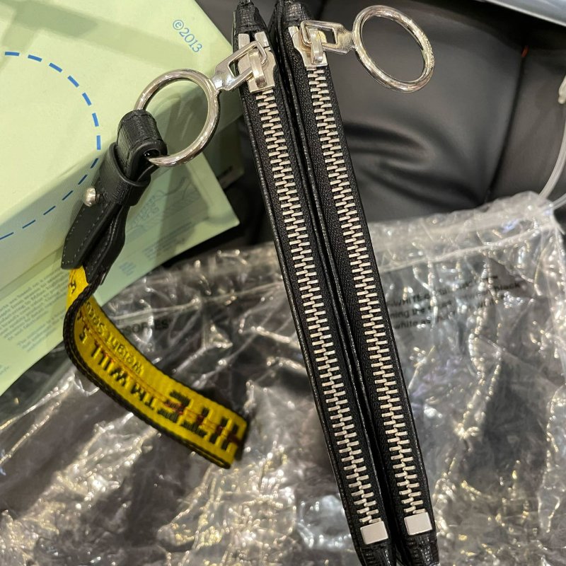 💎Han's house精品服飾💎off-White 經典 工業帶 尼龍 手拿包 兩用包-2