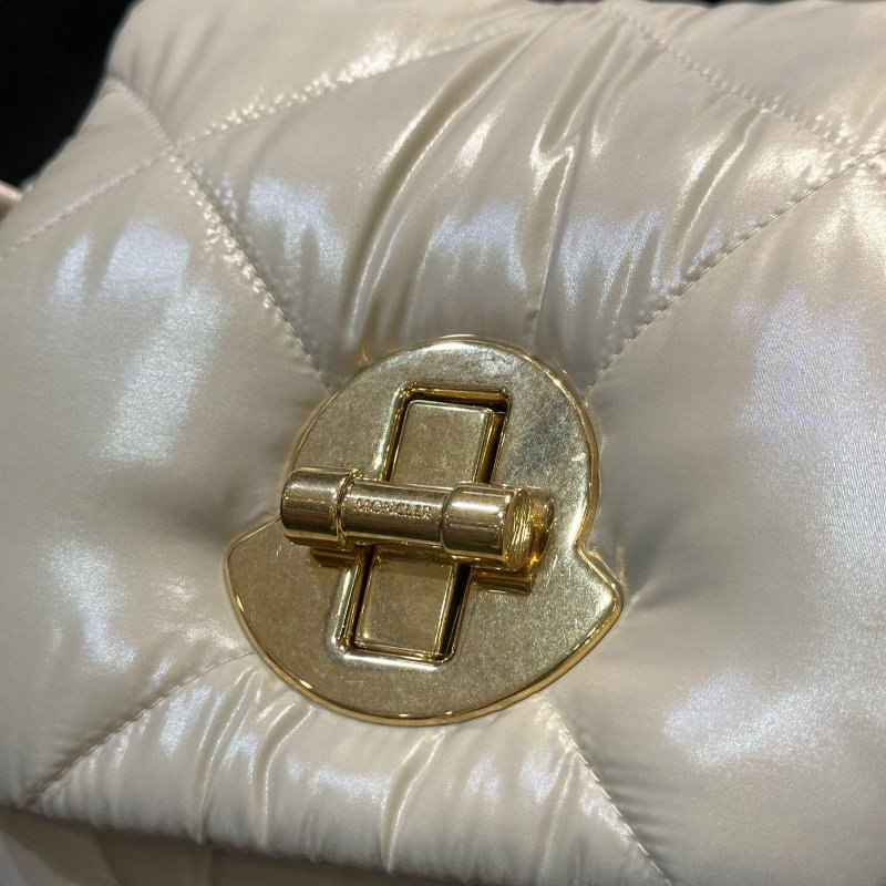 💎Han's house精品服飾💎moncler Puf 防水 尼龍 後 背包 現貨 原價39800-7