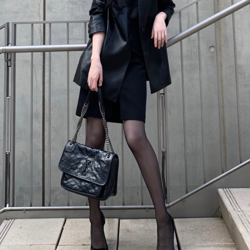 YSL聖羅蘭Niki小號🤵🏻‍♂️黑色 銀扣 🤵🏻‍♂️黑銀尺寸22*17*6-20