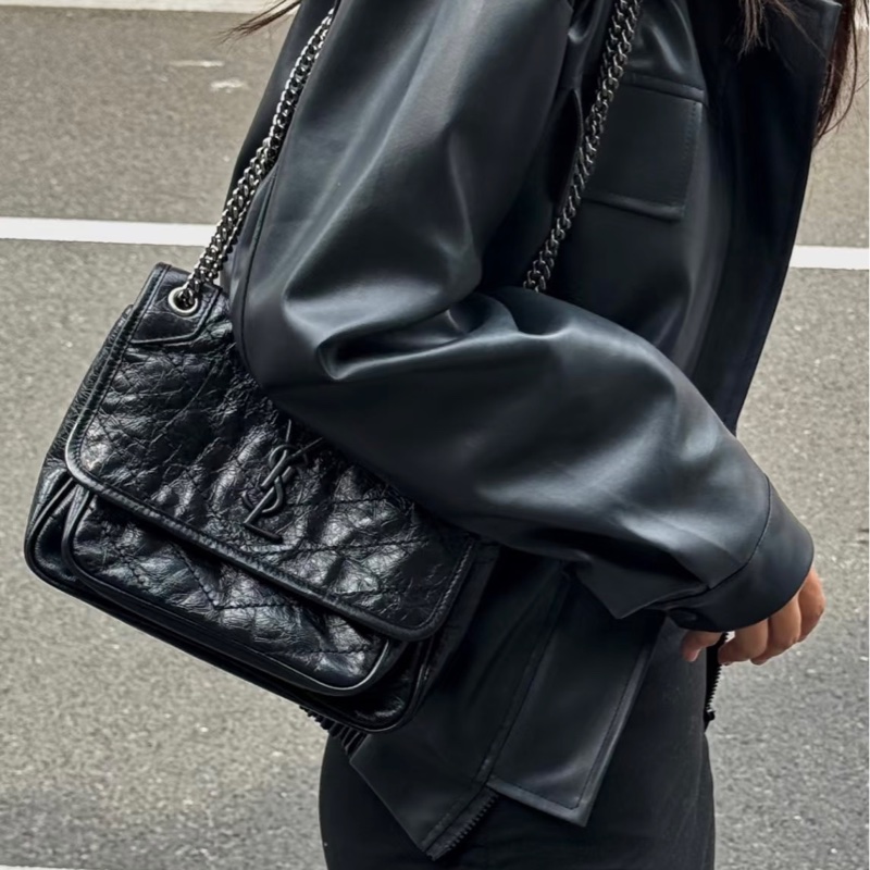 YSL聖羅蘭Niki小號🤵🏻‍♂️黑色 銀扣 🤵🏻‍♂️黑銀尺寸22*17*6-4