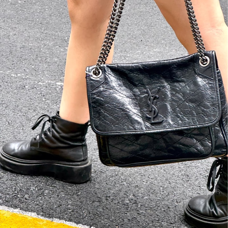 YSL聖羅蘭Niki小號🤵🏻‍♂️黑色 銀扣 🤵🏻‍♂️黑銀尺寸22*17*6-6