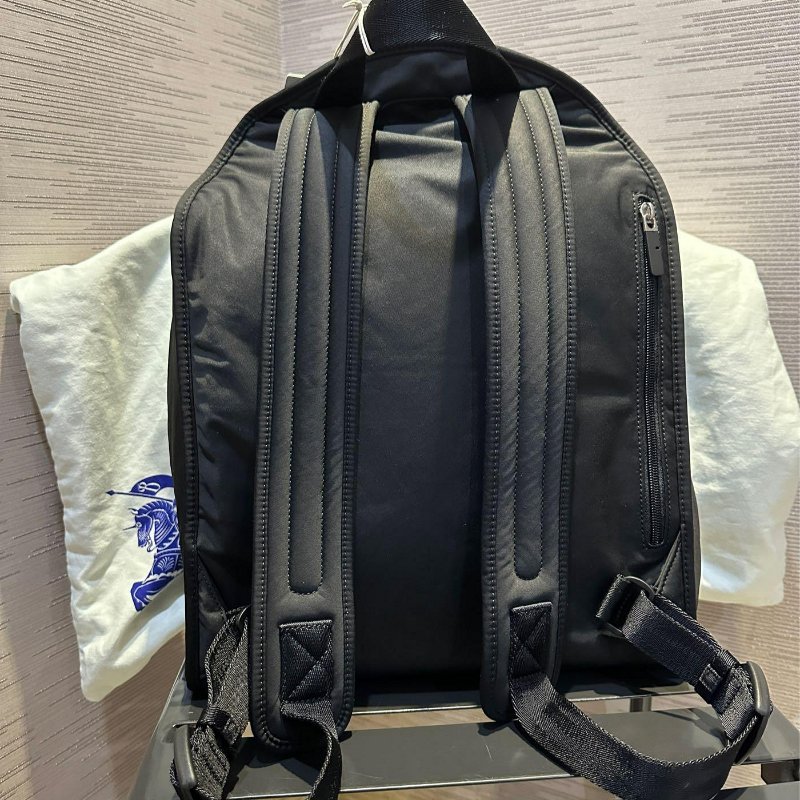 💎Han's house精品服飾💎 BURBERRY 巴寶莉 防水 尼龍 格紋 後背包 黑 現貨 原價46500-6