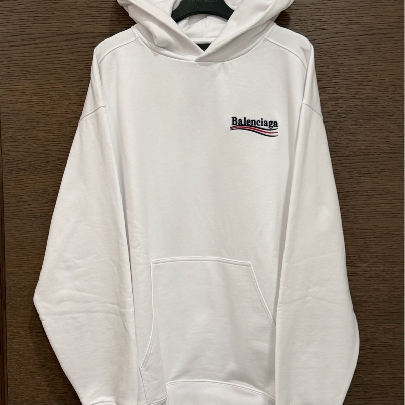 巴黎世家白色可樂刺繡帽踢-0