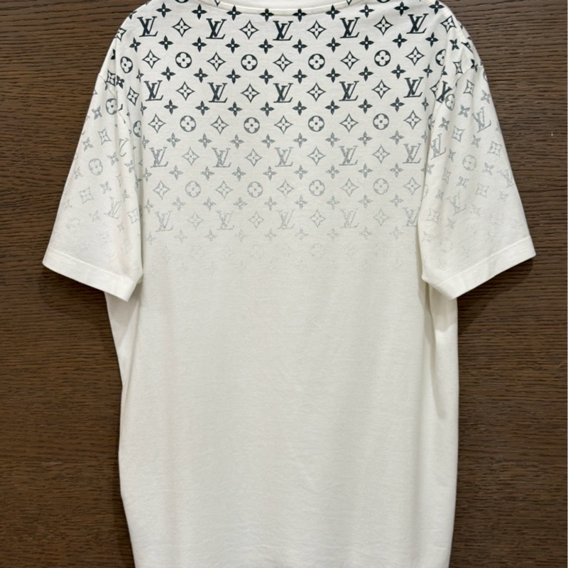 LV新款白色上漸層短袖-1