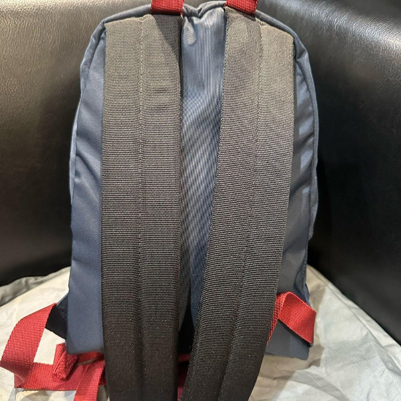 💎Han's house精品服飾💎Balenciaga 巴黎世家 刺繡字 尼龍 防水 後背包-5