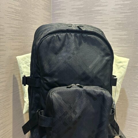 💎Han's house精品服飾💎 BURBERRY 尼龍 格紋 SHIELD 黑 後背 包 現貨 原價65000