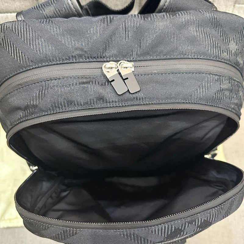 💎Han's house精品服飾💎 BURBERRY 尼龍 格紋 SHIELD 黑 後背 包 現貨 原價65000-5