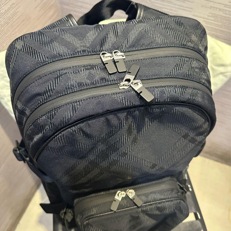 💎Han's house精品服飾💎 BURBERRY 尼龍 格紋 SHIELD 黑 後背 包 現貨 原價65000-7