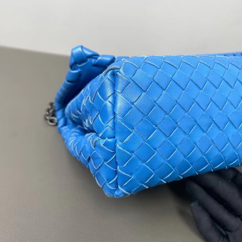 BV編織款奧林匹亞克萊因藍 Olympia肩背包24*17*9  98新配件塵袋-6