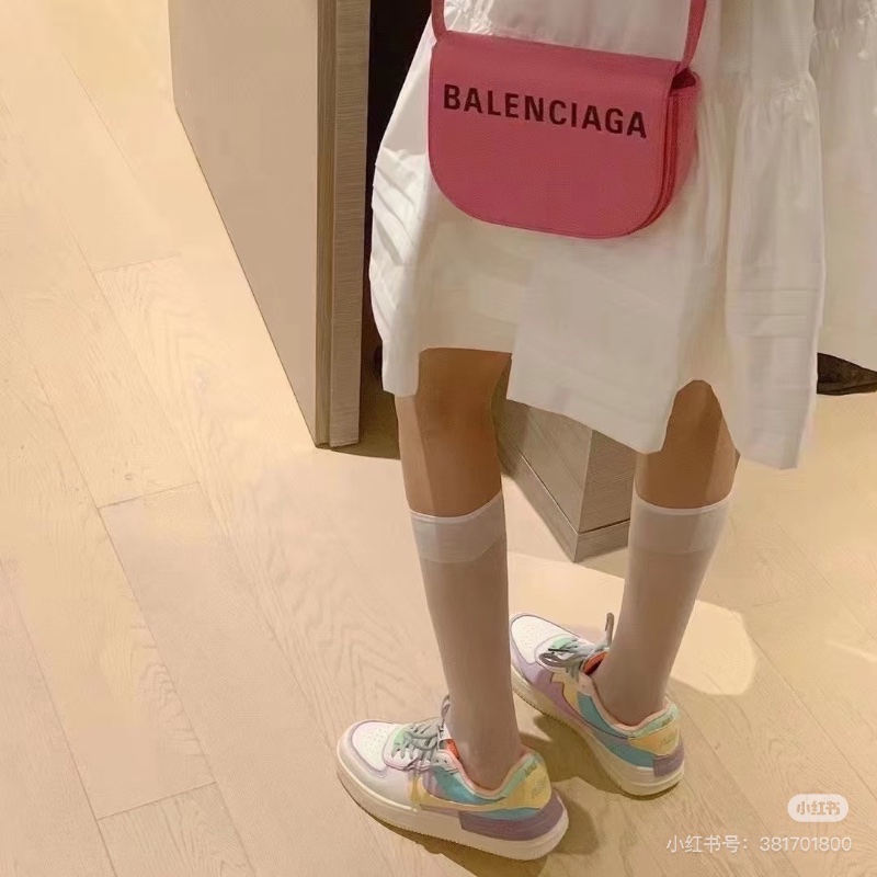 Balenciaga粉色全皮馬鞍包 18*14*4cm 98新配件塵袋-1