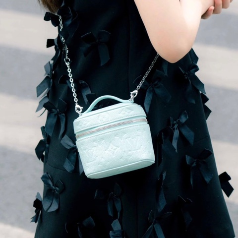 LV珠光薄荷色全皮壓花micro vanity mini化妝盒子 芯片款11*10*7.5cm 98新配件塵袋