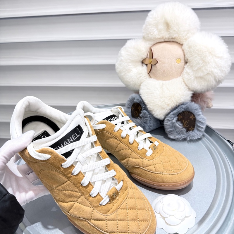 Chanel 香奈儿棕色麂皮阿甘 德训鞋-1