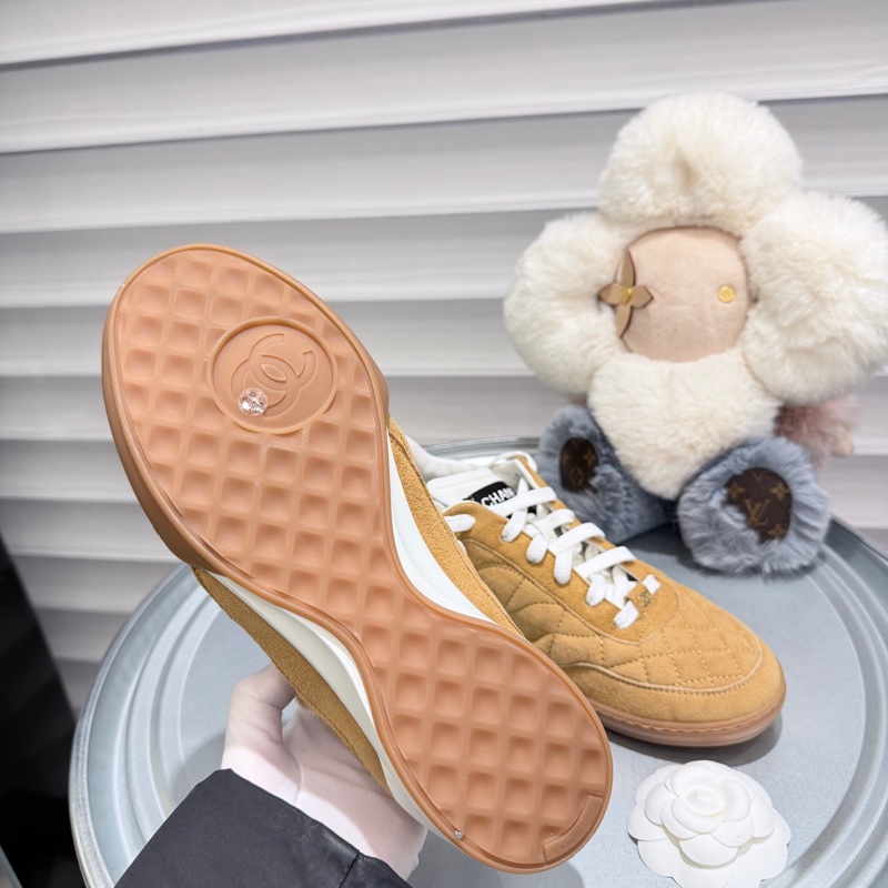 Chanel 香奈儿棕色麂皮阿甘 德训鞋-2