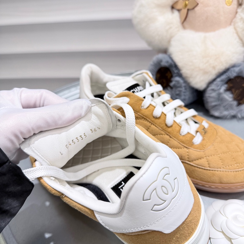 Chanel 香奈儿棕色麂皮阿甘 德训鞋-3