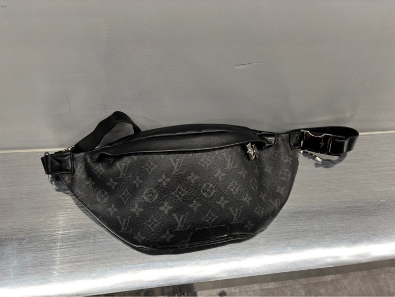 Louis Vuitton LV Discovery 腰包-3