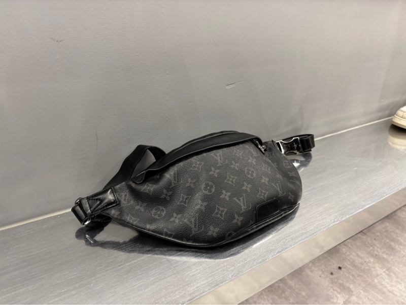 Louis Vuitton LV Discovery 腰包-4