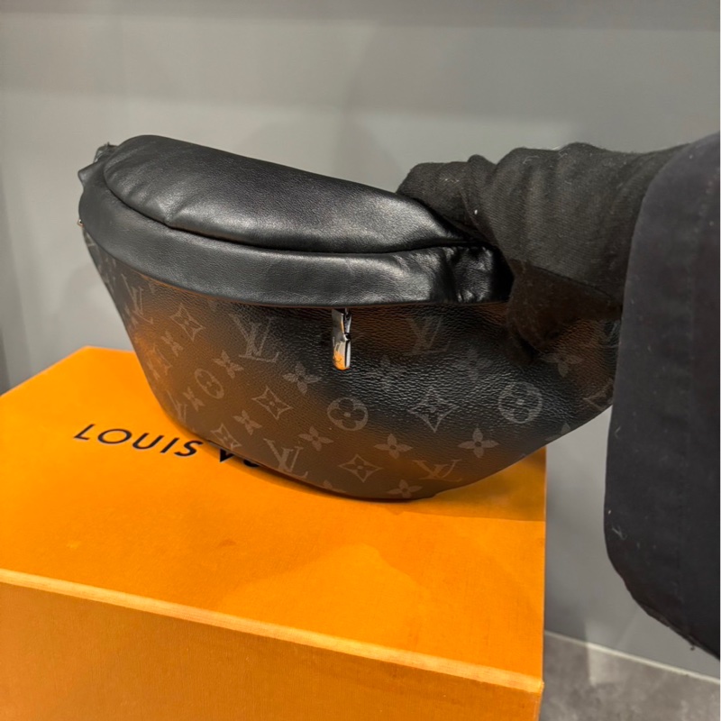Louis Vuitton LV Discovery 腰包-6