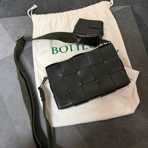 Bv Cassette編織磁釦 斜背包(附萬用包)