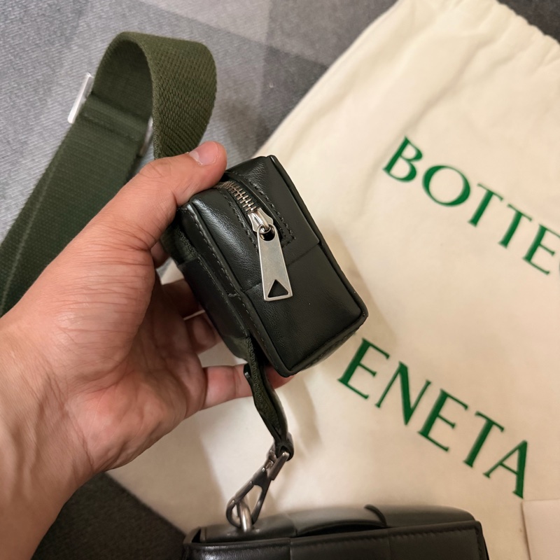 Bv Cassette編織磁釦 斜背包(附萬用包)-13