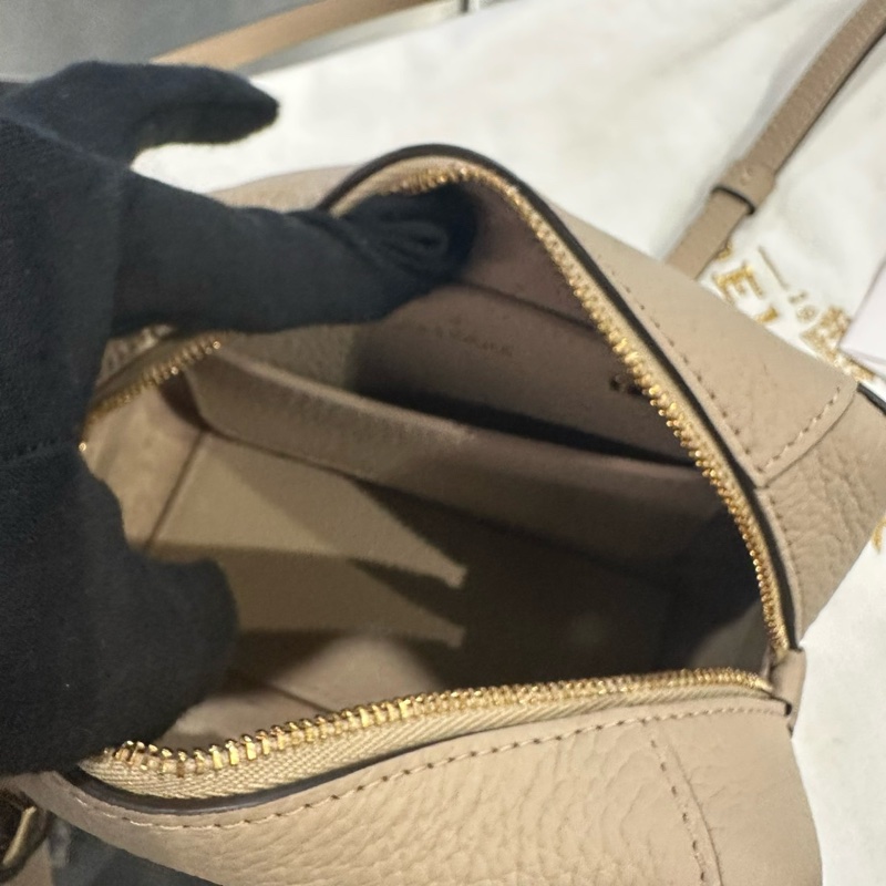 Delvaux Cool Box Nano 手袋 象牙色-3