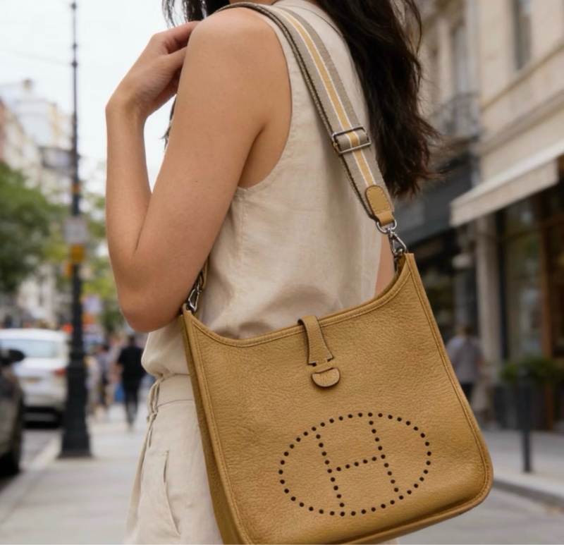 97新‼️Hermes/爱马仕 伊芙琳Evelyne29 黄色 尺寸29*30 框L刻 整体正常使用痕迹-0