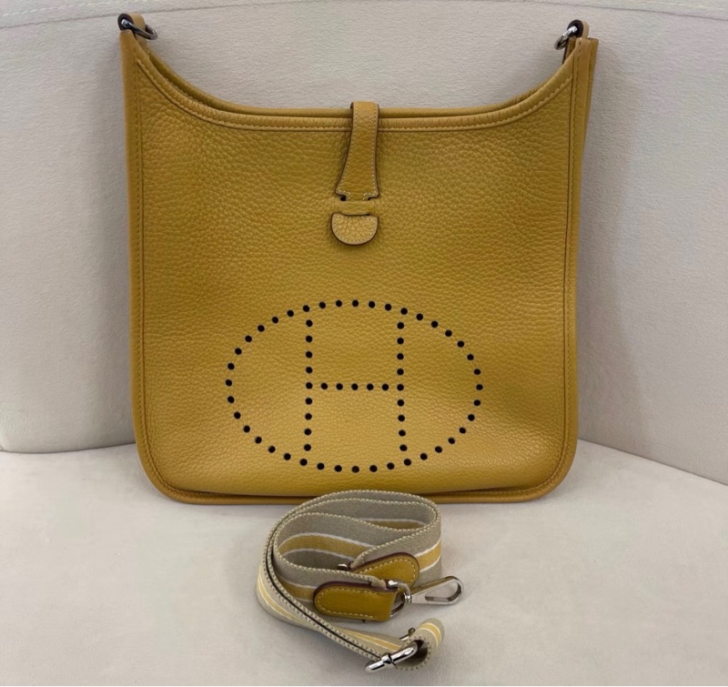 97新‼️Hermes/爱马仕 伊芙琳Evelyne29 黄色 尺寸29*30 框L刻 整体正常使用痕迹-1
