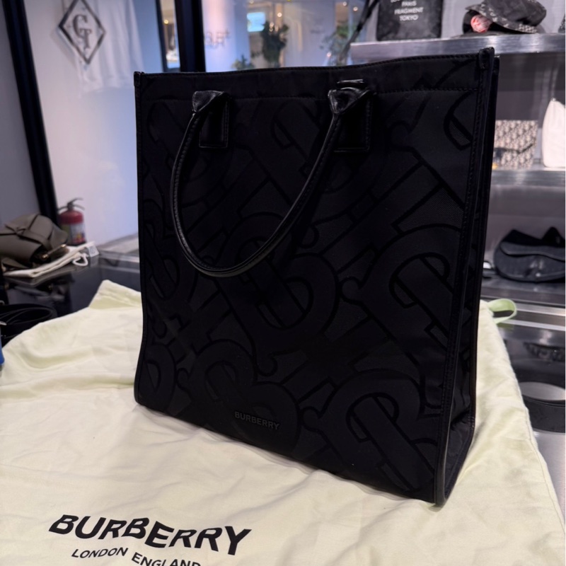 Burberry TB 滿版手提包-1