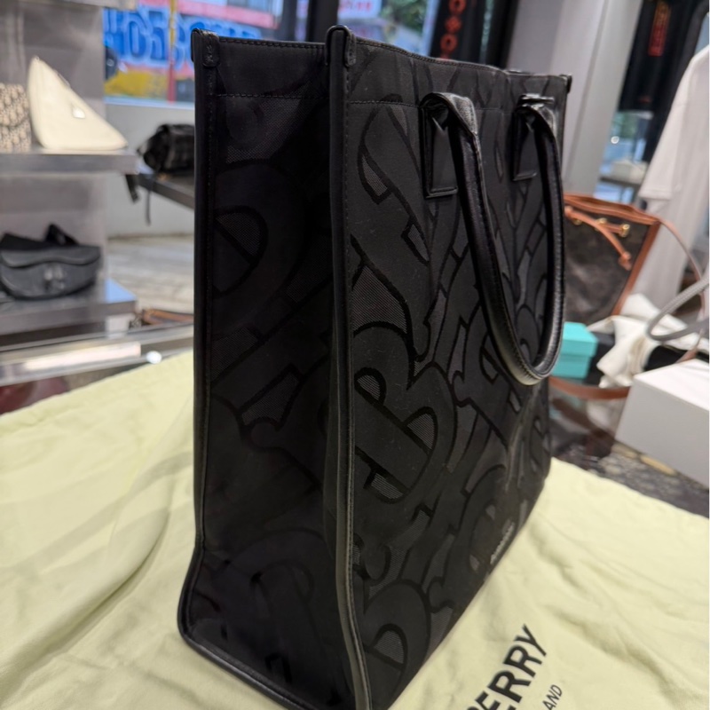 Burberry TB 滿版手提包-5
