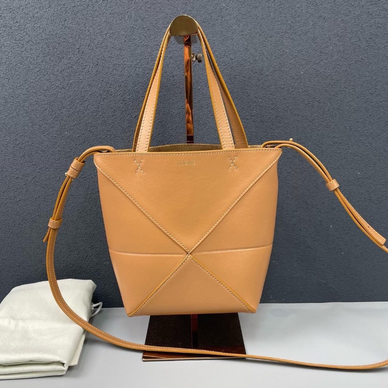 Loewe太妃糖色全皮威 Puzzle Fold托特包 16*20*9cm 98新配件塵袋-1
