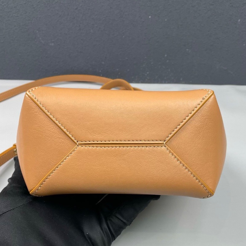 Loewe太妃糖色全皮威 Puzzle Fold托特包 16*20*9cm 98新配件塵袋-4