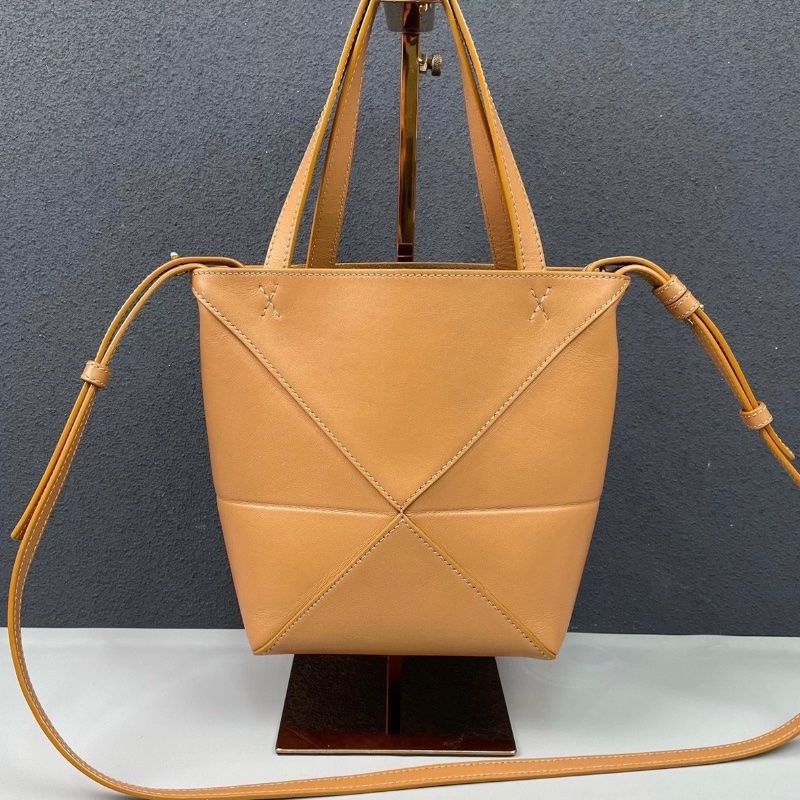 Loewe太妃糖色全皮威 Puzzle Fold托特包 16*20*9cm 98新配件塵袋-7