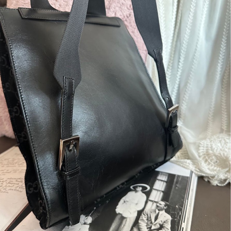 古馳  後背包 黑色皮革 老花 後背包 雙肩包 黑色麂皮 中古 復古  中古 復古 古董包  vintage gucci black leather monogram backpack-17