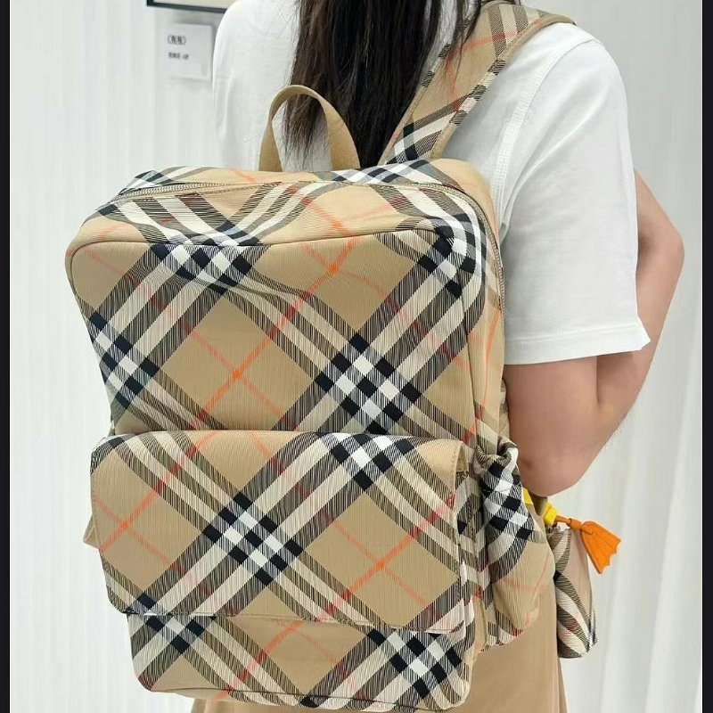 💎Han's house精品服飾💎BURBERRY 格紋 戰馬 後背包 原價30500-1