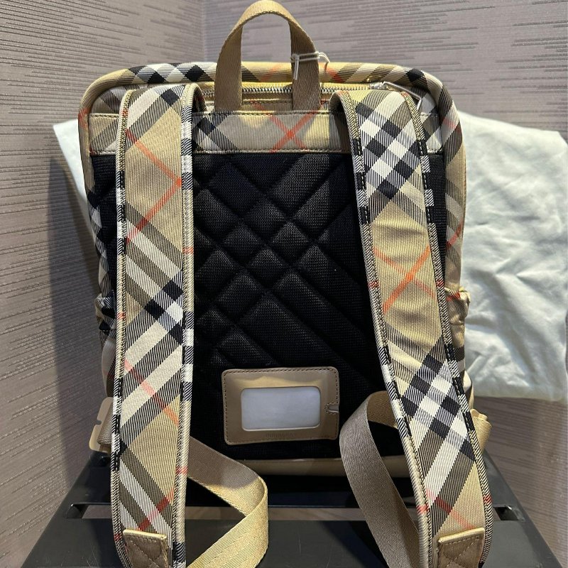 💎Han's house精品服飾💎BURBERRY 格紋 戰馬 後背包 原價30500-8