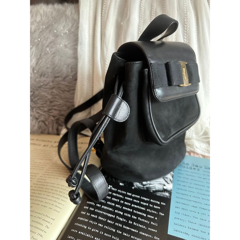 菲拉格慕 背包 後背包 後背包 雙肩包 黑色 黑色皮革 中古 中古包背囊 蝴蝶結 vintage ferragamo bow black suede /calf leather backpack-11