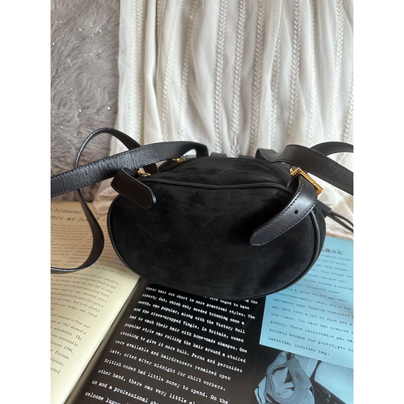 菲拉格慕 背包 後背包 後背包 雙肩包 黑色 黑色皮革 中古 中古包背囊 蝴蝶結 vintage ferragamo bow black suede /calf leather backpack-12