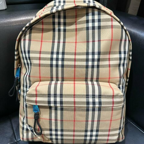 💎Han's house精品服飾💎BURBERRY 格紋 後背 包 80161061 30×14×42 現貨 原價46500