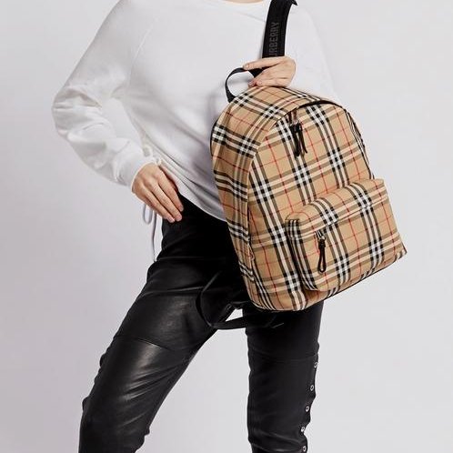 💎Han's house精品服飾💎BURBERRY 格紋 後背 包 80161061 30×14×42 現貨 原價46500-4