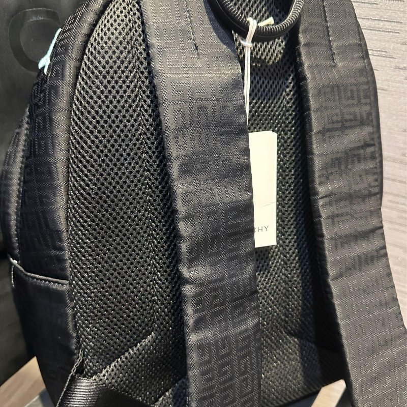 💎Han's house精品服飾💎GIVENCHY 紀梵希 4G 滿版 防水 尼龍 刺繡 後背 包 青年款 現貨 原價20100-5