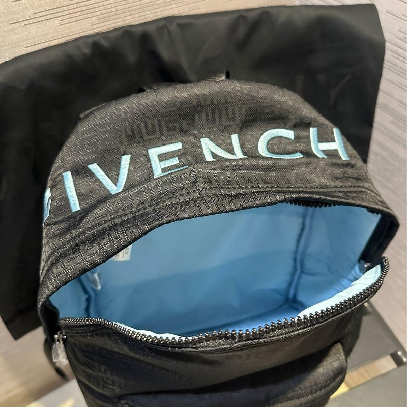 💎Han's house精品服飾💎GIVENCHY 紀梵希 4G 滿版 防水 尼龍 刺繡 後背 包 青年款 現貨 原價20100-6