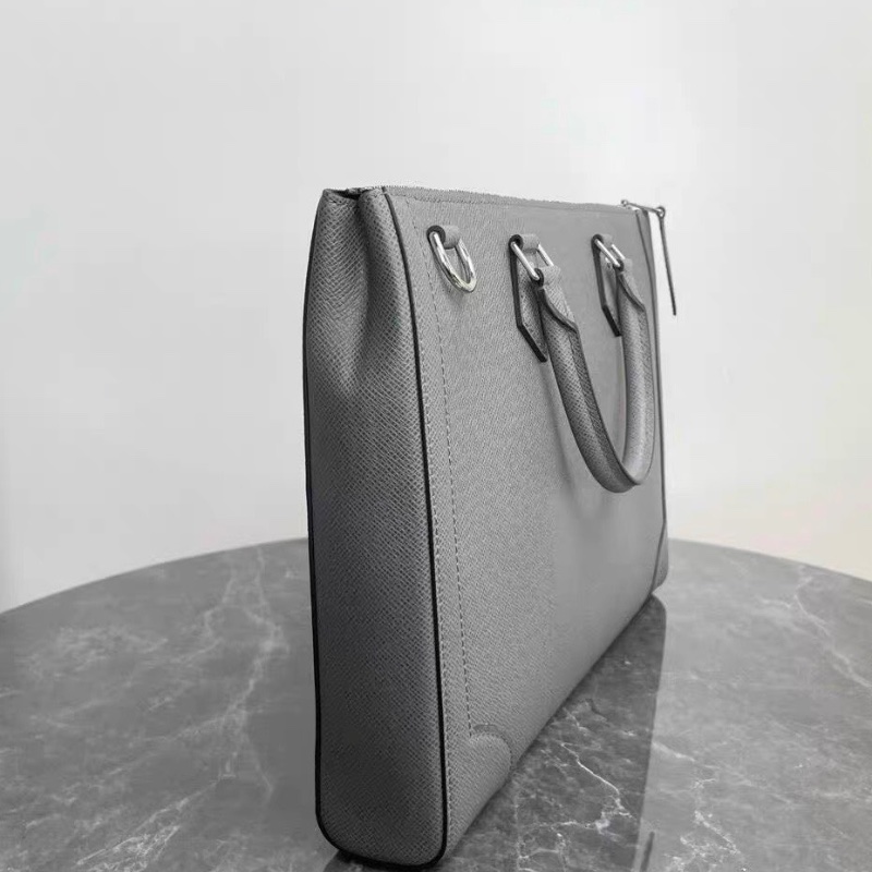 LV灰色公事包Taiga牛皮材質40x29x4 99新配件肩帶 塵袋-6