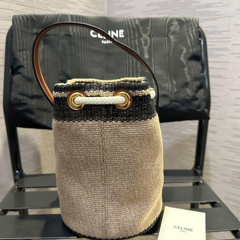 💎Han's house精品服飾💎CELINE tote 水桶包 側背包 33X28X7  可自行加背帶 原價45300-4