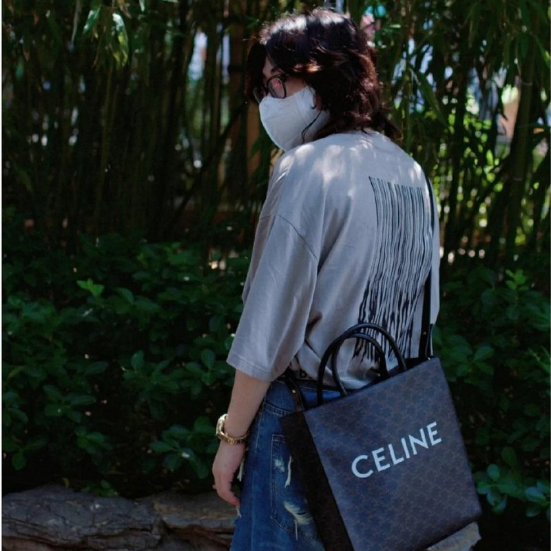 💎Han's house精品服飾💎CELINE tote 老花 全皮 手提包托特包 義大利製 28.5X33X8 現貨 原價63000-6
