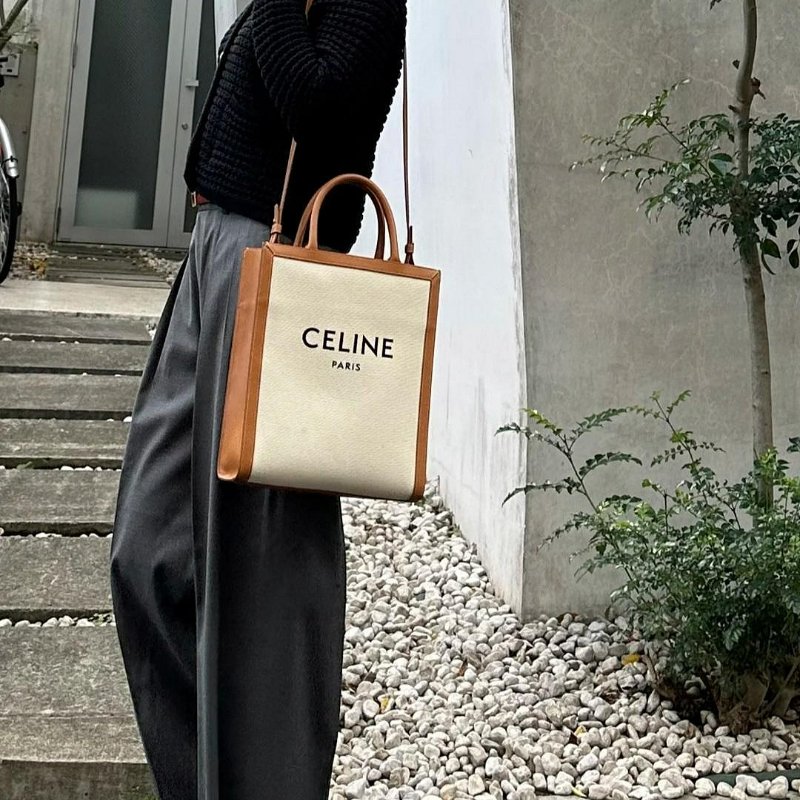 💎Han's house精品服飾💎CELINE tote 皮 直式 手提 斜背 托特 包 義大利製 33X28X7 現貨 原價63000-5