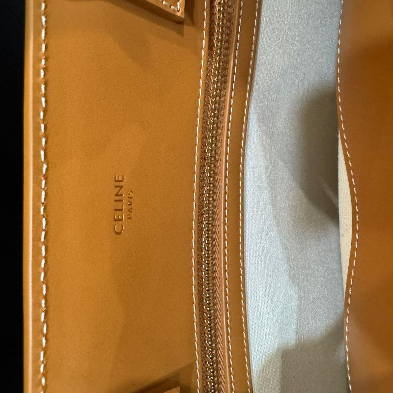 💎Han's house精品服飾💎CELINE tote 皮 直式 手提 斜背 托特 包 義大利製 33X28X7 現貨 原價63000-6