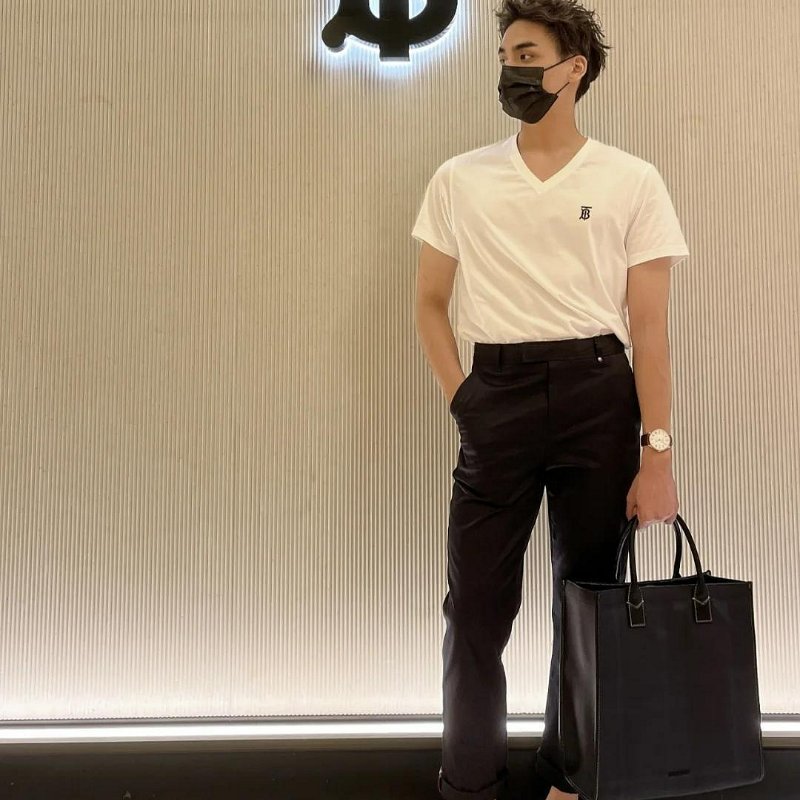 💎Han's house精品服飾💎Burberry 格紋 牛皮 可拆肩帶 托特 包 義大利製 現貨 原價59000-2